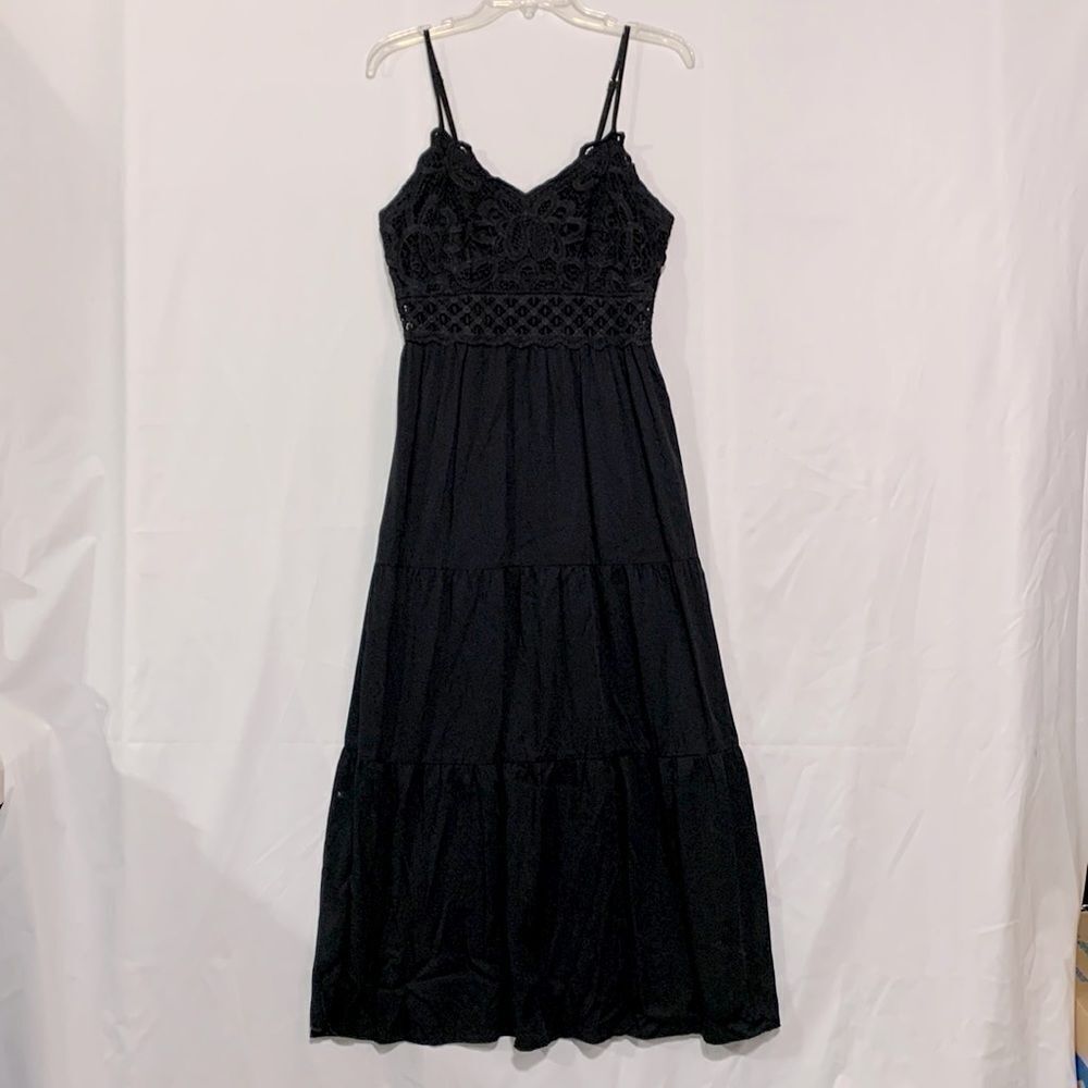 DOKURITO tiered maxi/midi dress feature a lace top and adjustable straps